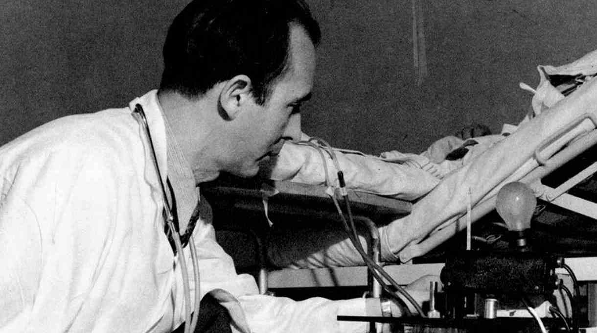 Nils Alwall, early dialysis machine model